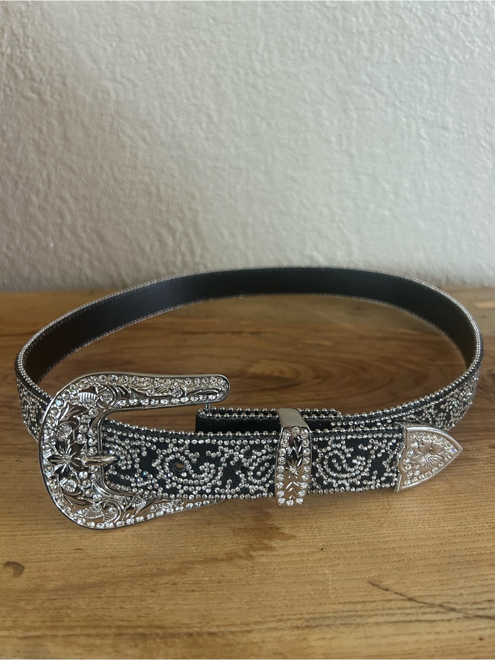 Shyanne Women Rhinestone Paisley Western Belt Med 40" Black Silver Mint Condtion